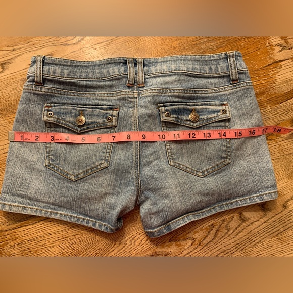 SO Wear it Declare it shortcut booty denim Jean shorts Women’s Size 5 - Picture 7 of 8